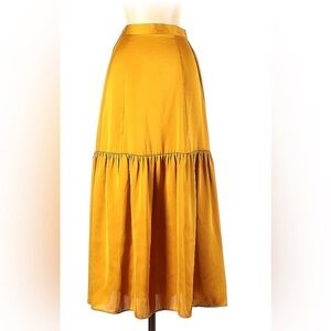 Beautiful like new silky top shop skirt